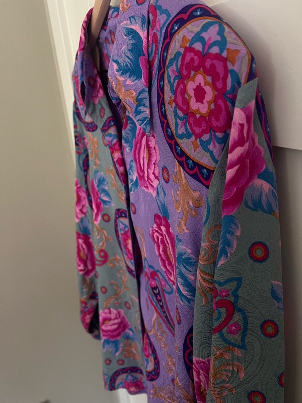 Bob Mackie Wearable Art Silk Blouse Large Purple Paisley Floral Button Front Top - Picture 4 of 10